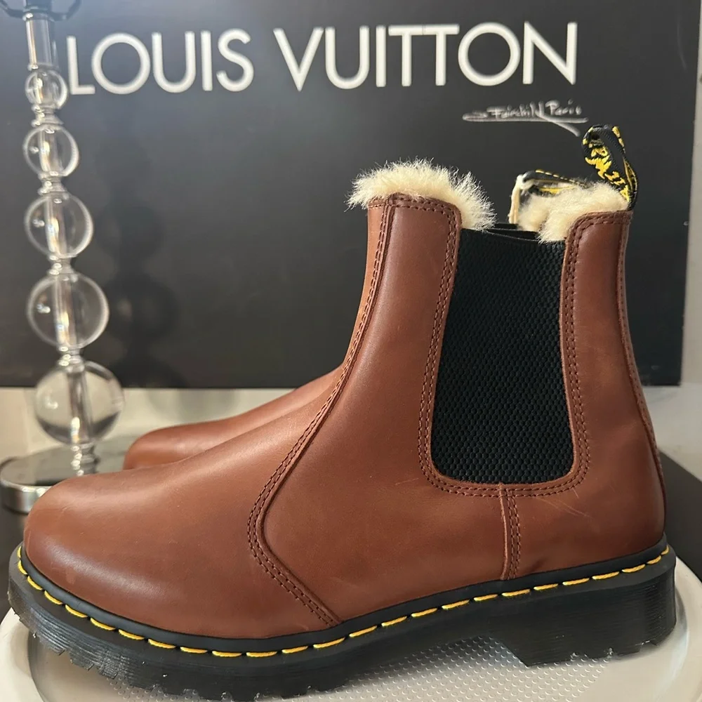 🆕Dr. Martens 2976 Lenore Chelsea Boots